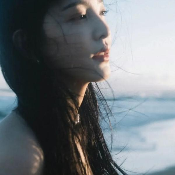 白莲花度假村第一季